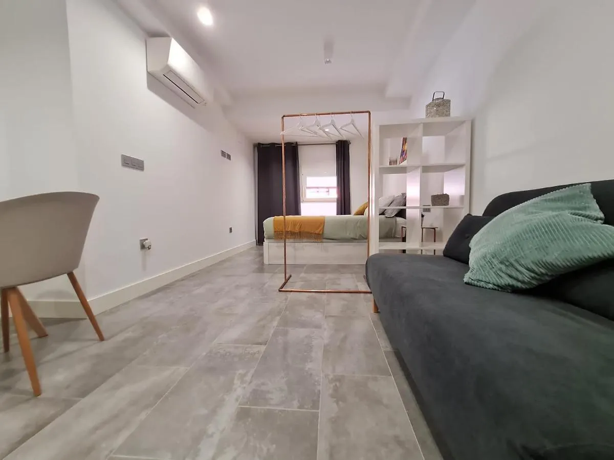 Loftinmalaga Aparthotel  Μάλαγα